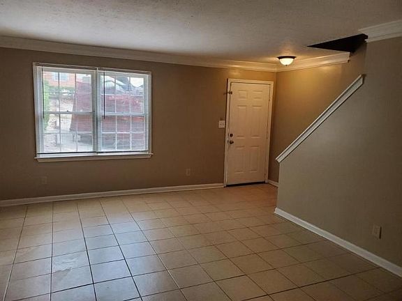 4th image of 3021 Spruce Cir