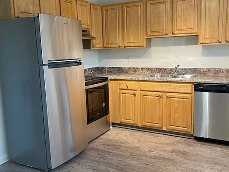 Eastwind Apartments — Photo 71