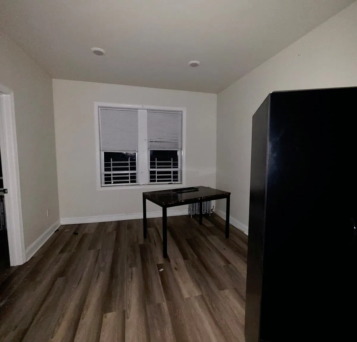2 bed, 800 sqft, $2,050 — Photo 2