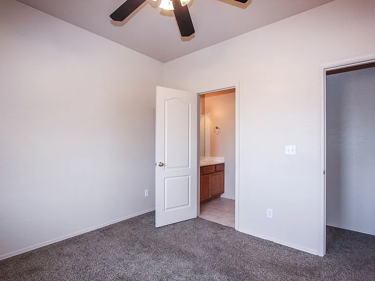 4400 N Phillip Dr — Photo 9