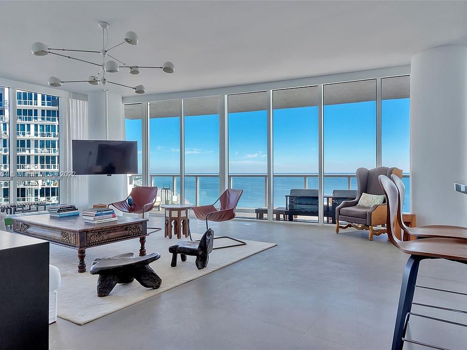 1st image of 100 S Pointe Dr APT 3106
