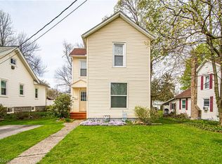 116 S Cedar St, Geneva, OH 44041