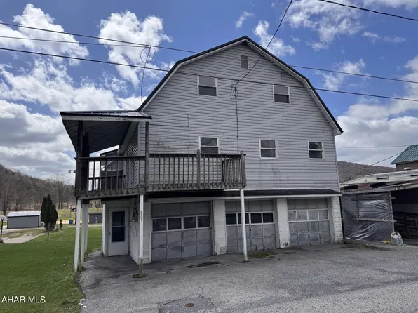 651 McCoy St, Nanty Glo, PA 15943