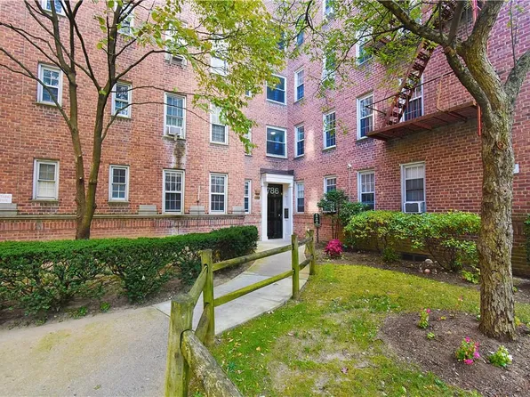 786 Bronx River Road #B11, Bronxville, NY 10708