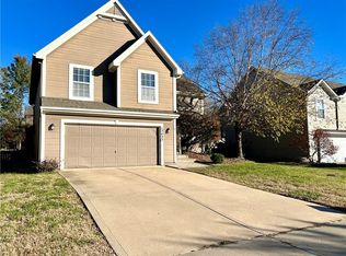 12425 S Pine St, Olathe, KS 66061