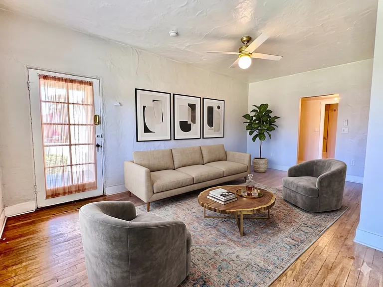 342 W Willetta St #1 — Photo 9