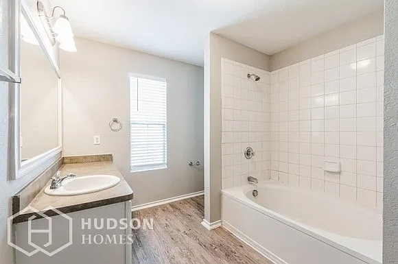 3814 Amber Holw — Photo 6