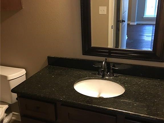 5th image of 1008 Foster Ave APT B