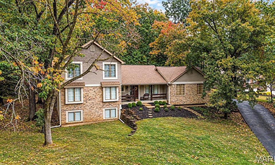 2nd image of 428 Sundowner Ridge Ct