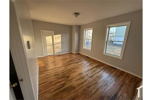 Building Photo - 737 S 14th St #1