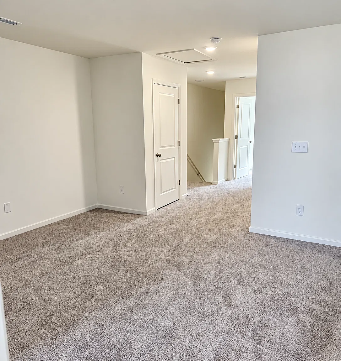 702 Richard Road - 702 — Photo 3