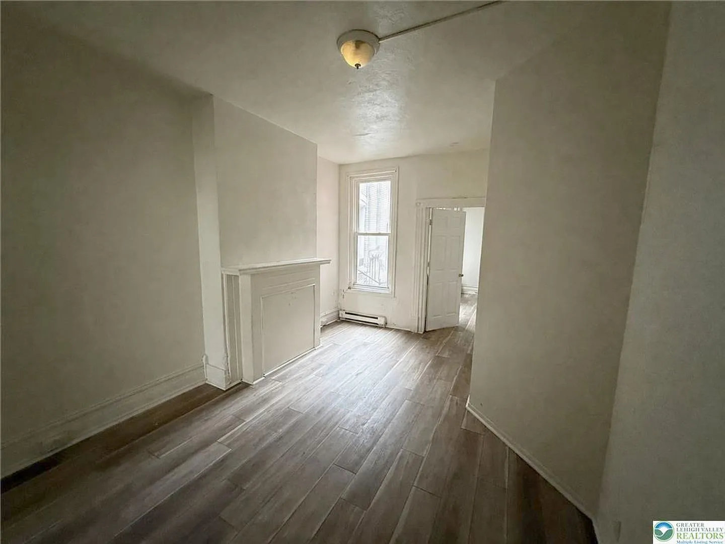 518 W Tilghman Street — Photo 2