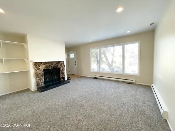 3035 Telequana Dr, Anchorage, AK 99517