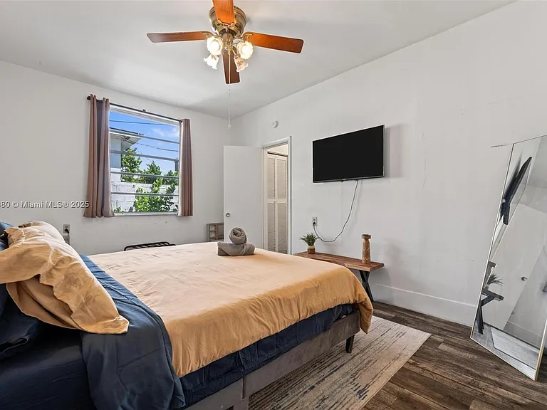2453 SW 17th St #2453 — Photo 13