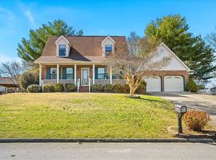 1625 W Rebel Rd, Rossville, GA 30741