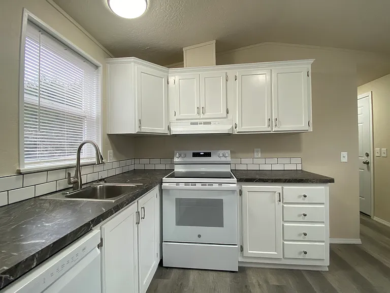 1859 W Marlborough Ave #C-28 — Photo 12
