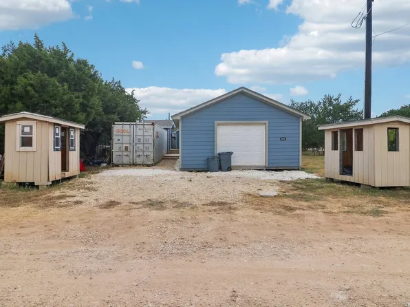 291 Nacona Dr, Bandera, TX 78003