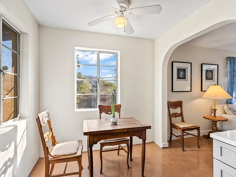1805 E Copper St — Photo 12
