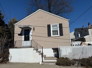 325 Division Ave, Carlstadt, NJ 07072
