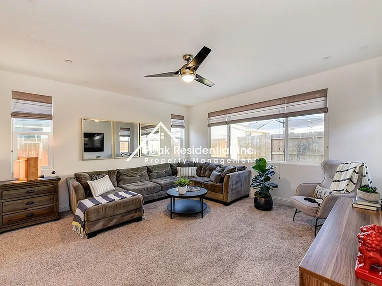 12753 Glass Beach Dr — Photo 31