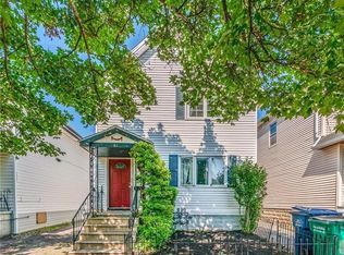 81 16th St, Buffalo, NY 14213