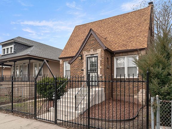 3rd image of 12044 S Perry Ave