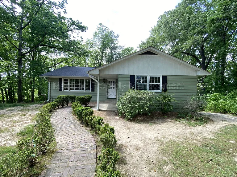 219 Bells Hill Rd — Photo 1