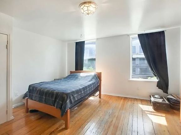5th image of 176 Graham Ave #6