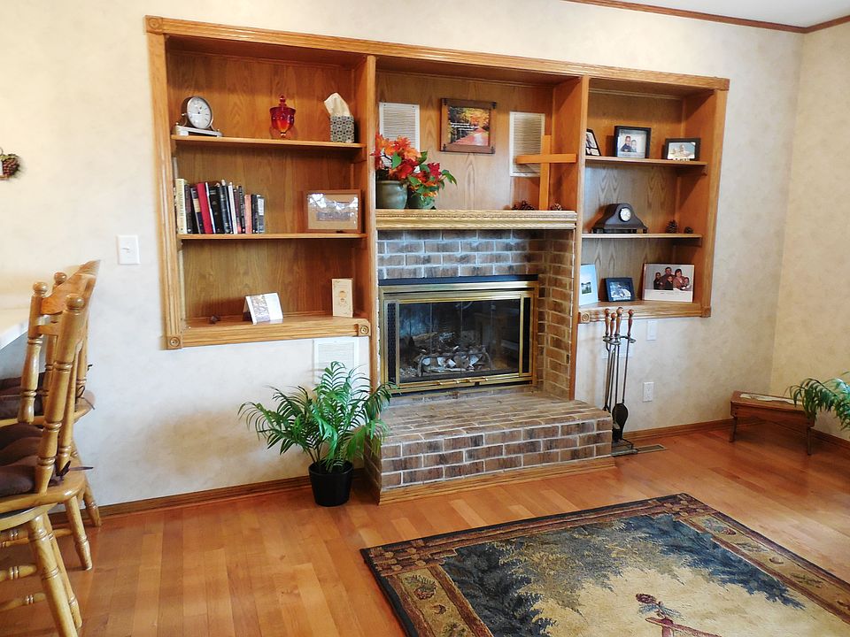 Family room off the kitchen
