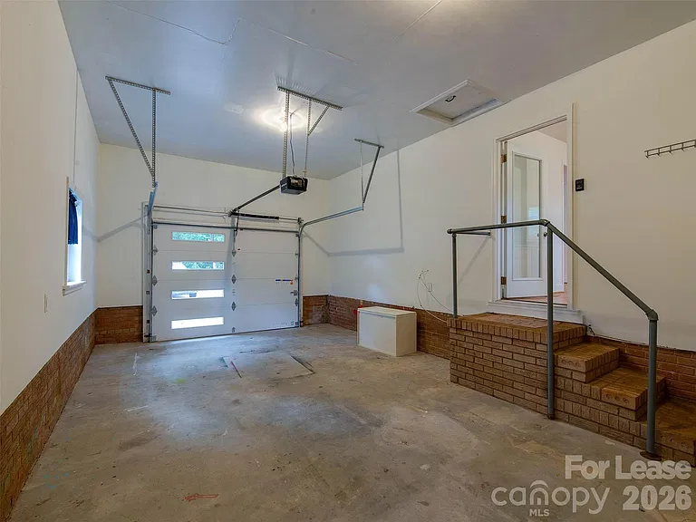 5646 Oak Dr — Photo 23