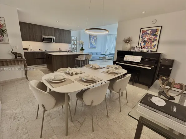 68 SE 6th St #903, Miami, FL 33130