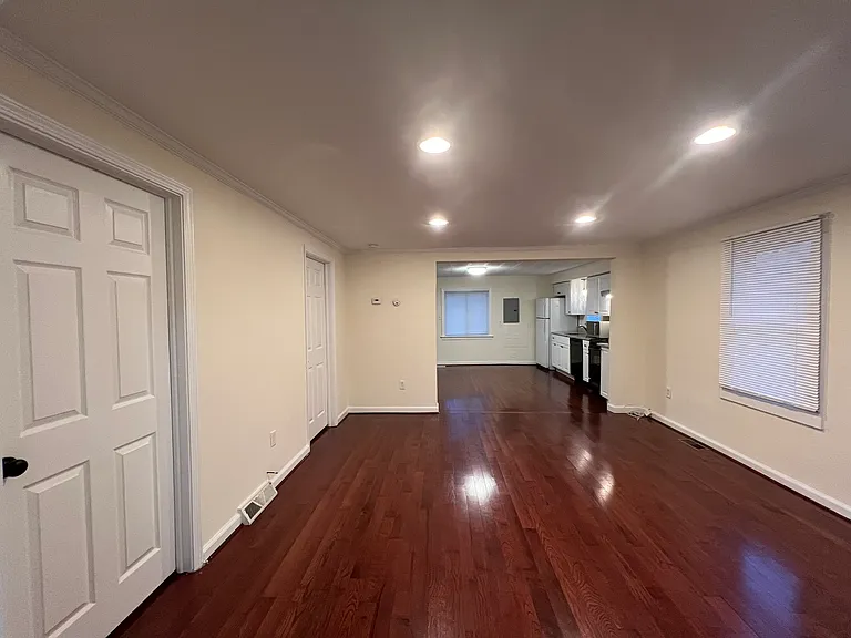 29351 Herbert St — Photo 5