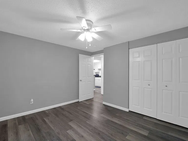 Plumwood Apartments — Photo 12