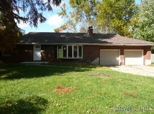 19 Fairview Dr, Fairview Heights, IL 62208