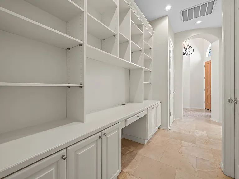 11479 E Beck Ln — Photo 25