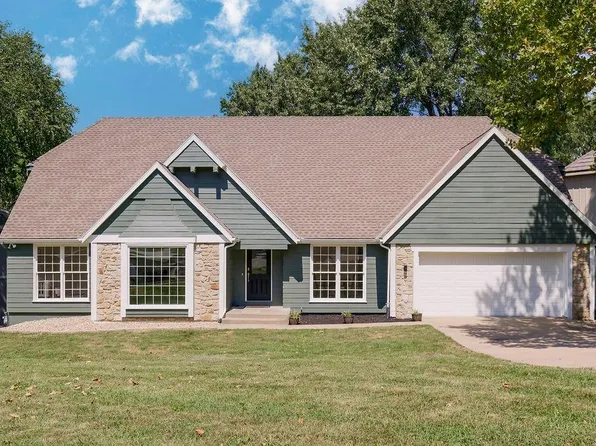 7816 Caenen Lake Rd, Lenexa, KS 66216