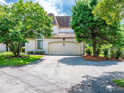 83 Park Gate Dr, Edison, NJ, 08820