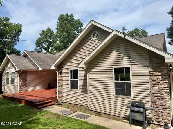 17675 Hazelcrest Ln, Neosho, MO 64850