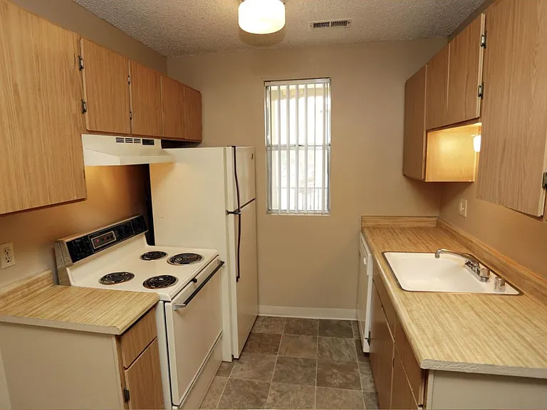 Sienna Place — Photo 24