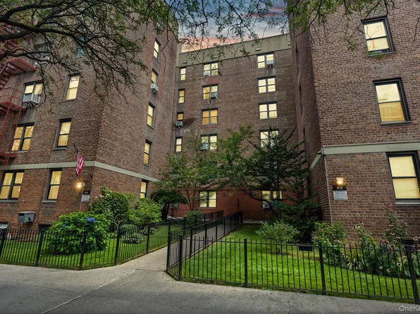 65-39 108th Street #E-10, Forest Hills, NY 11375