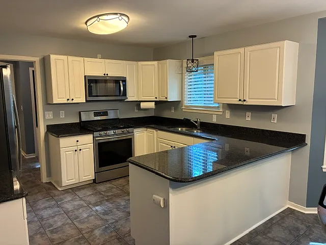 3 bed, 1741 sqft, $2,850 — Photo 4