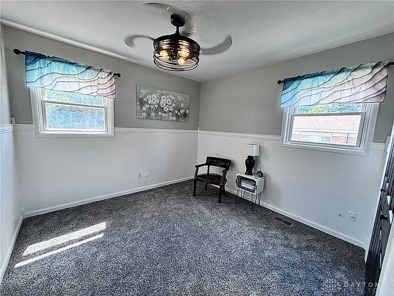 90 Brent Dr — Photo 27