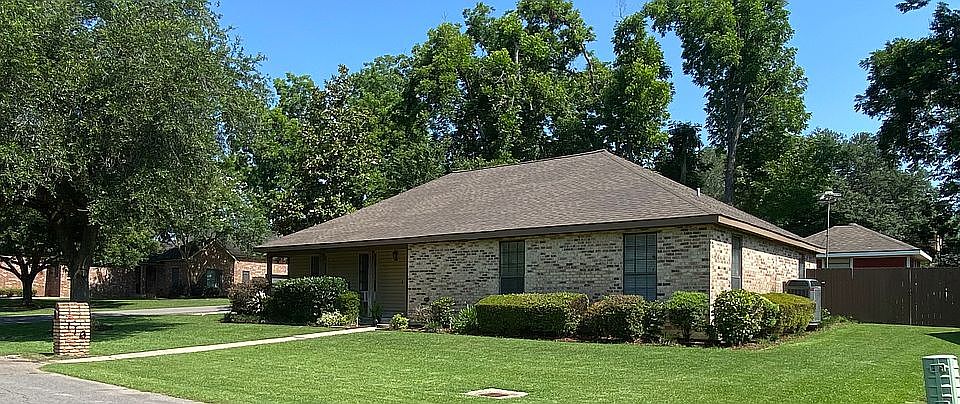 1st image of 116 Red Barn Dr