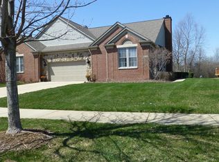 49026 Rainbow Ln S, Northville, MI 48168