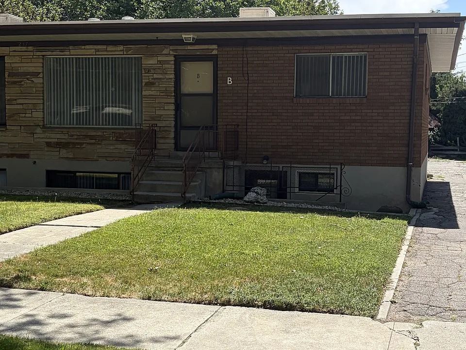 237 W State St #B