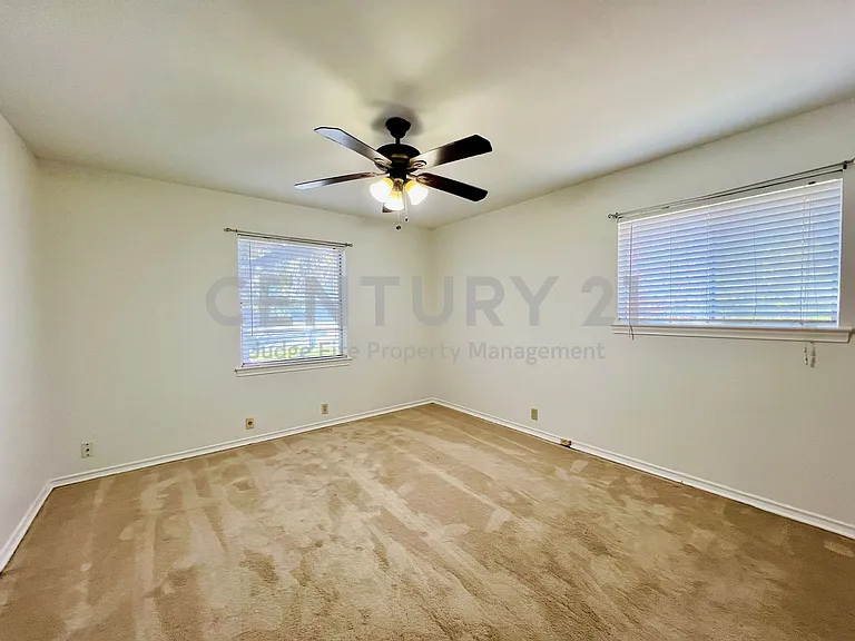 8715 Labron Ave — Photo 6