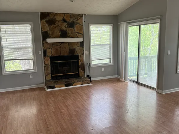 6800 Willowbrook Dr APT 9, Fayetteville, NC 28314