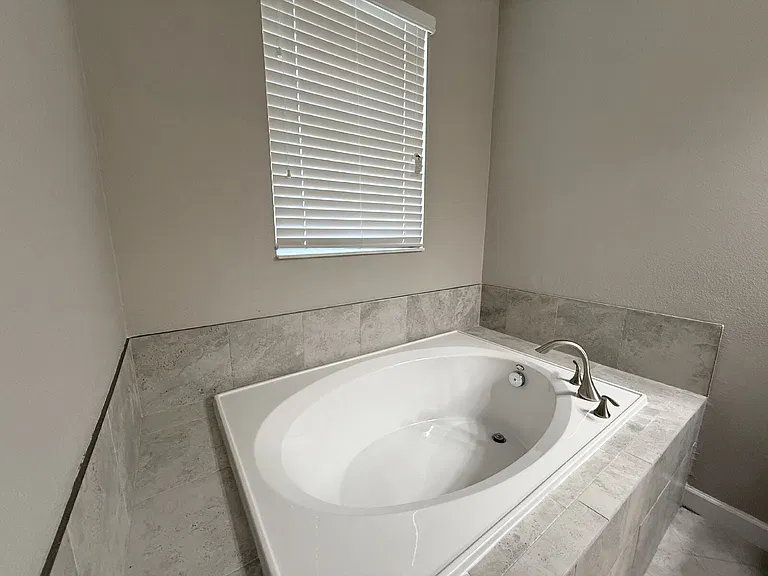 2380 Bartolo Dr — Photo 28