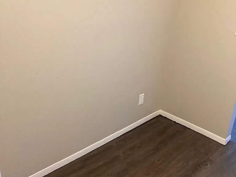 Hollow Hills Apartments — Photo 54