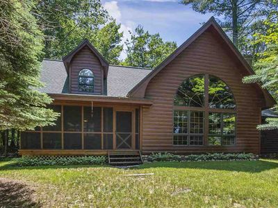 560 S Silver Pl, Indian River, MI, 49749